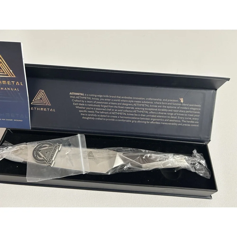5-inch utility knife from the Aethmetal Venus‎ Series.